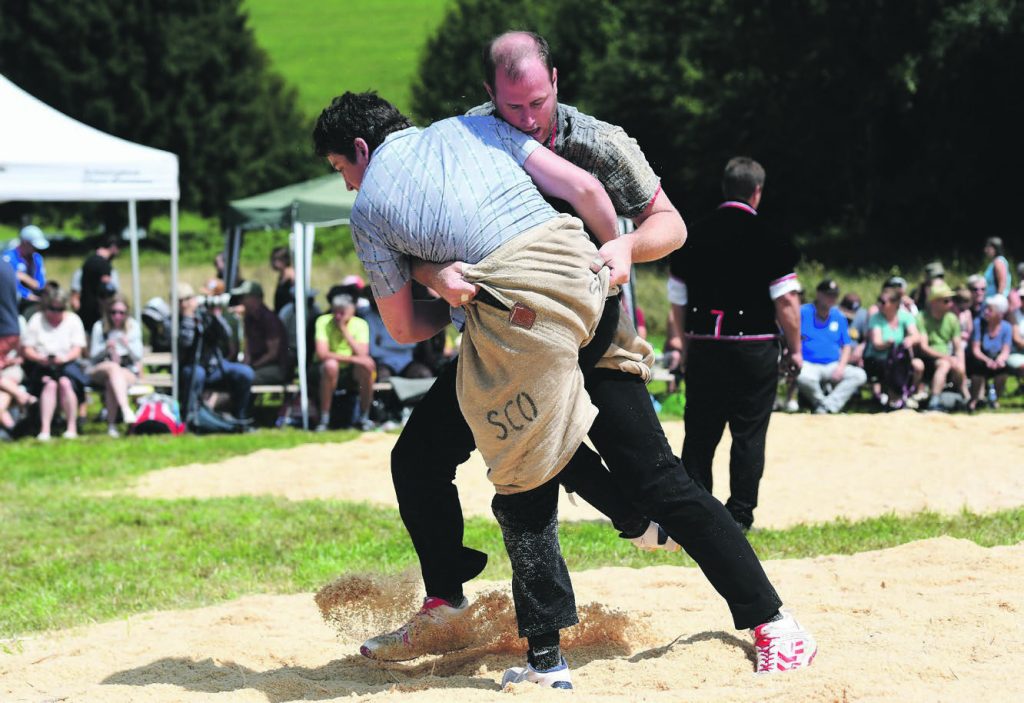 Ueli Hegner im 5. Rang mit Auszeichnung am Zugerberg - Hoefner