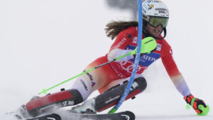 Bitteres Out von Weltmeisterin Rast – Shiffrin vor 100. Weltcupsieg