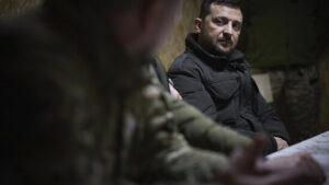 Selenskyj besucht Front im Osten der Ukraine