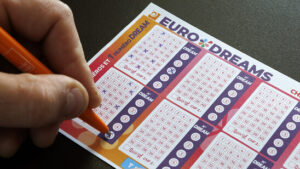 Glückspilz gewinnt fünf Jahre lang 2222 Franken pro Monat