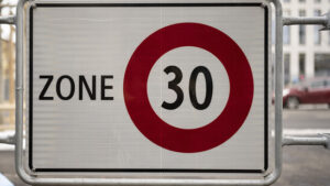 16-Jähriger rast in Biel BE mit 84 km/h durch 30-er-Zone