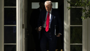Trump: Ich regiere das Land und die Welt