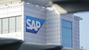 Softwarehersteller SAP verdient mehr wegen Stellenabbau