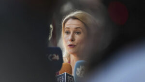 EU-Staaten setzen neue Russland-Sanktionen in Kraft