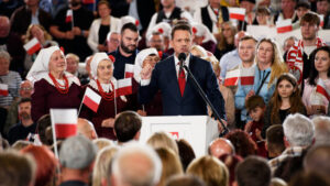 Hauchdünner Vorsprung für Trzaskowski bei Wahl in Polen