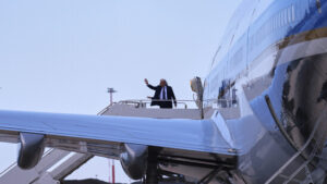 Medien: Trump könnte Flugzeug von Katar geschenkt bekommen