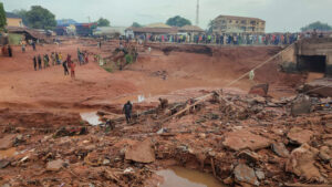 Über 100 Tote nach Unwetterfluten in Nigeria