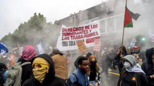 Demos gegen Trumps Einwanderungspolitik weiten sich aus