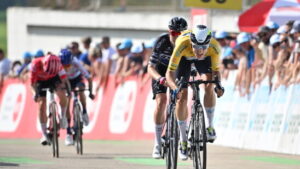 Reusser verteidigt Leadertrikot, Kraak siegt