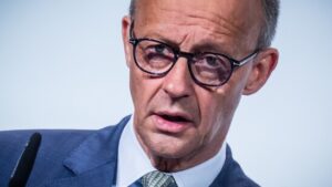 Deutscher Kanzler hält an Zurückweisung Asylsuchender fest
