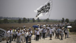 Israelische Friedensaktivisten marschieren an Gaza-Grenze