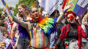 Tausende Menschen am Pride-Marsch durch Genf