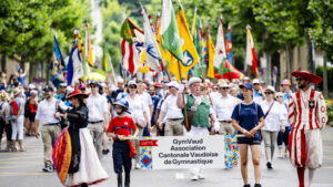 3000 Turner, Musikanten und Behörden trotzen an Festumzug der Hitze
