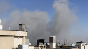 Israels Armee: Dutzende Ziele in Iran angegriffen