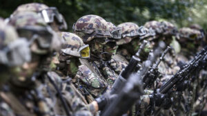 Kompaniekommandantin soll in Lenzburg AG Rekruten geschlagen haben