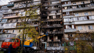 3 Tote und 29 Verletzte bei Drohnenangriff auf Kiew gemeldet