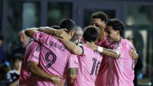 Finalduell zwischen Messi und Müller