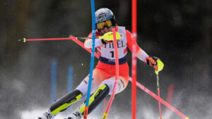 Holdener rutscht vom Podest, Shiffrin dominiert weiter