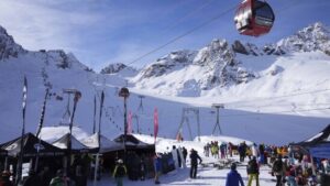 Grosseinsatz und vier Leichtverletzte nach Lawinenabgang in Tirol