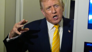 Trump kündigt Milliardenklage gegen BBC an