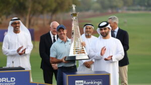 McIlroy holt siebenten Gesamtsieg auf World Tour