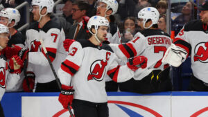 Tor und Sieg für Hischier, Tor und Niederlage für Fiala