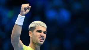 Alcaraz gewinnt auch das zweite Gruppenspiel