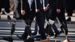 Stille am Cenotaph: König Charles ehrt Gefallene
