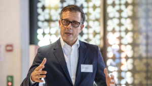 SIX ernennt Ex-CS-Schweiz-Chef André Helfenstein zum Präsidenten