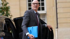 Frankreichs Parlament verabschiedet Notlösung für Haushalt