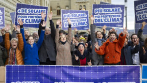 Solarinitiative der Grünen mit 134’000 Unterschriften eingereicht