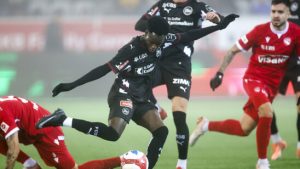 Das Spitzenspiel in Thun geht an den Verfolger