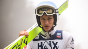 Nur Deschwanden und Sina Arnet bestehen bislang