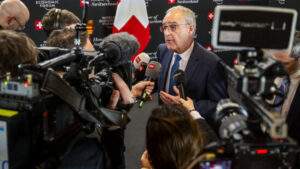 Parmelin weibelt am WEF für Gleichbehandlung mit EWR-Staaten