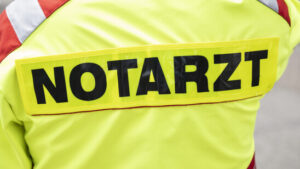 Ätzende Flüssigkeit getrunken: Zehn Verletzte in deutschem Restaurant