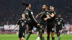 Bayern München mit starker Reaktion, BVB mit spätem Glück