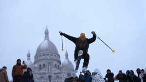 Schnee sorgt für 1000 Kilometer Stau im Grossraum Paris