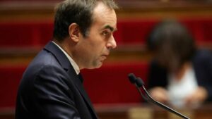 Frankreichs Regierung übersteht Misstrauensvoten