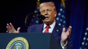 «Traum-Militär»: Trump will US-Waffenproduktion ankurbeln