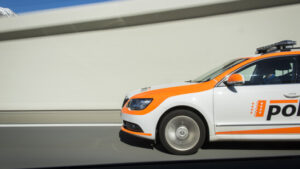Kantonsstrasse A6 im Wallis nach Lawine am Abend wieder befahrbar