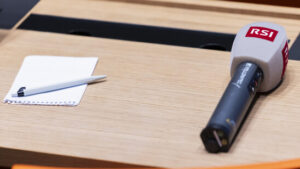 Mehrere Tausend demonstrieren im Tessin gegen SRG-Initiative