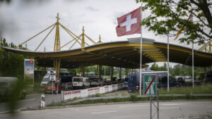 Rot-Grün und SVP lehnen Reiseverbot für vorläufig Aufgenommene ab