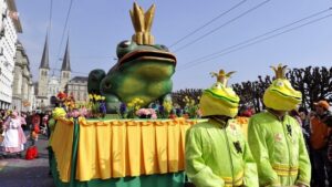 1500 trotzen dem Wetter an der Wey-Tagwache der Luzerner Fasnacht