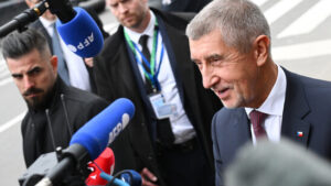 Babis-Regierung übersteht Misstrauensvotum nach SMS-Eklat