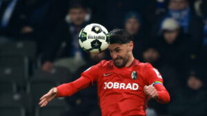 Manzambi verschiesst Penalty, Freiburg im Cup trotzdem weiter